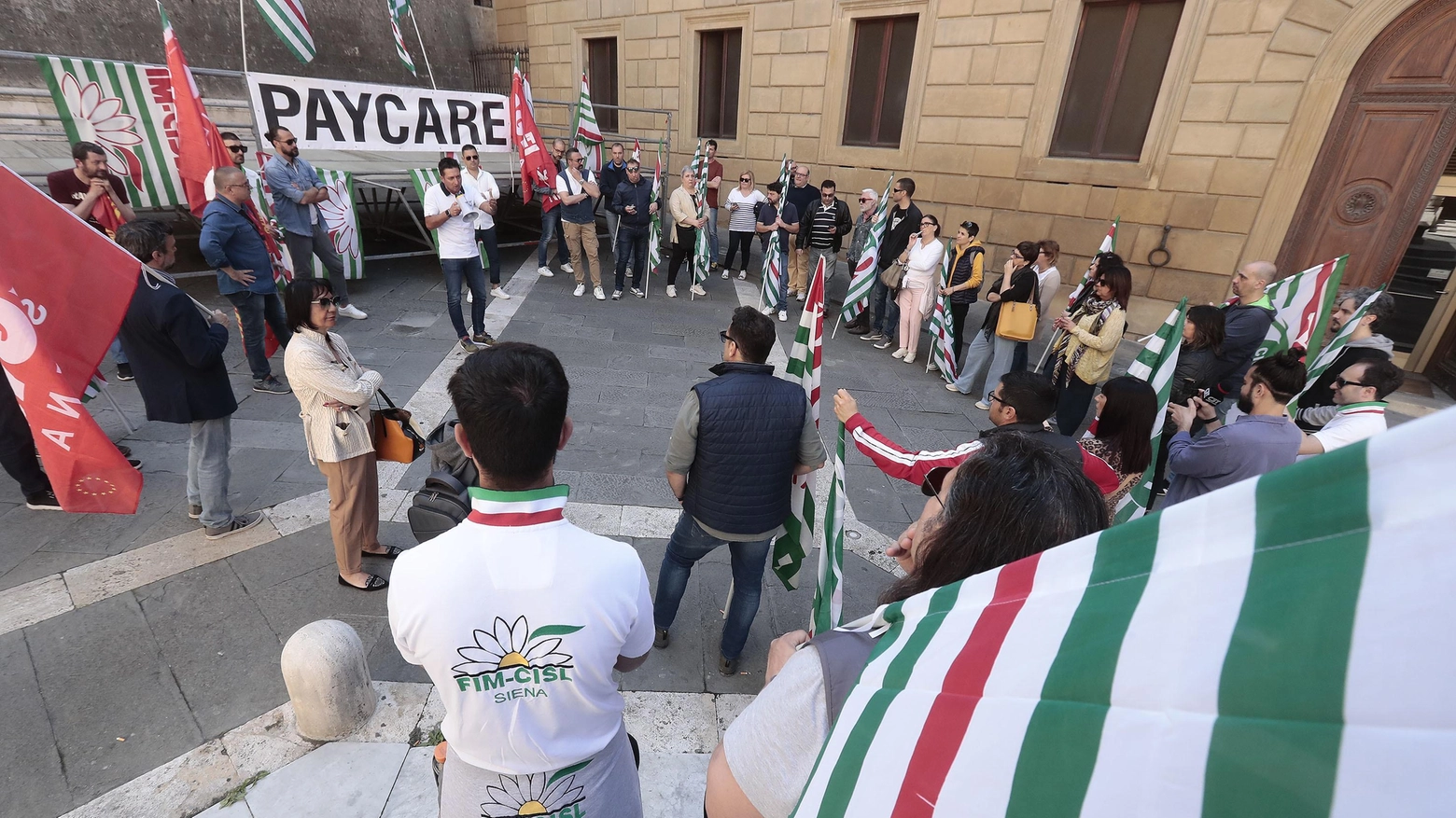 Pay Care, c’è la commessa Tutti i dipendenti al lavoro Pay Care, c’è la commessa Tutti i dipendenti al lavoro