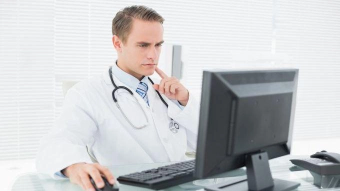 I medici di famiglia: "Sviliti nel nostro ruolo per colpa della burocrazia" I medici di famiglia: "Sviliti nel nostro ruolo per colpa della burocrazia"
