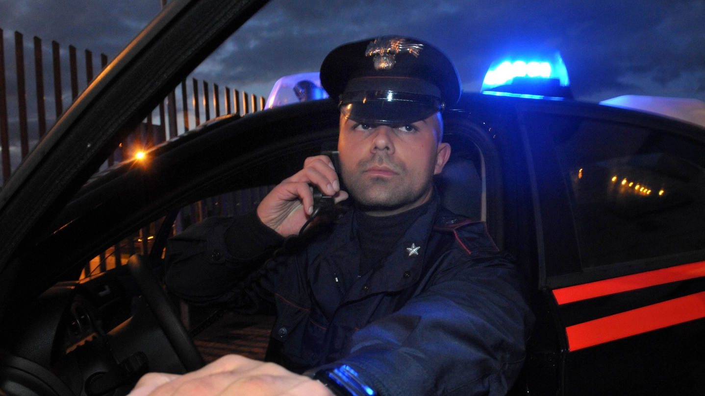 I carabinieri hanno individuato il responsabile del furto in un’azienda calzaturiera (foto d’archivio)