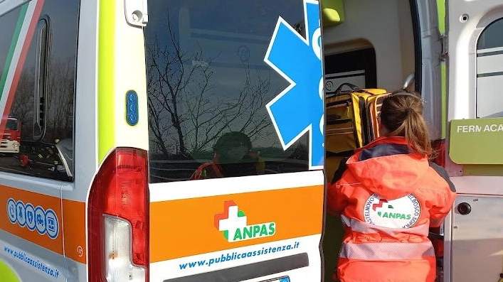 Un'ambulanza della Pubblica Assistenza (Foto di repertorio) Un'ambulanza della Pubblica Assistenza (Foto di repertorio)