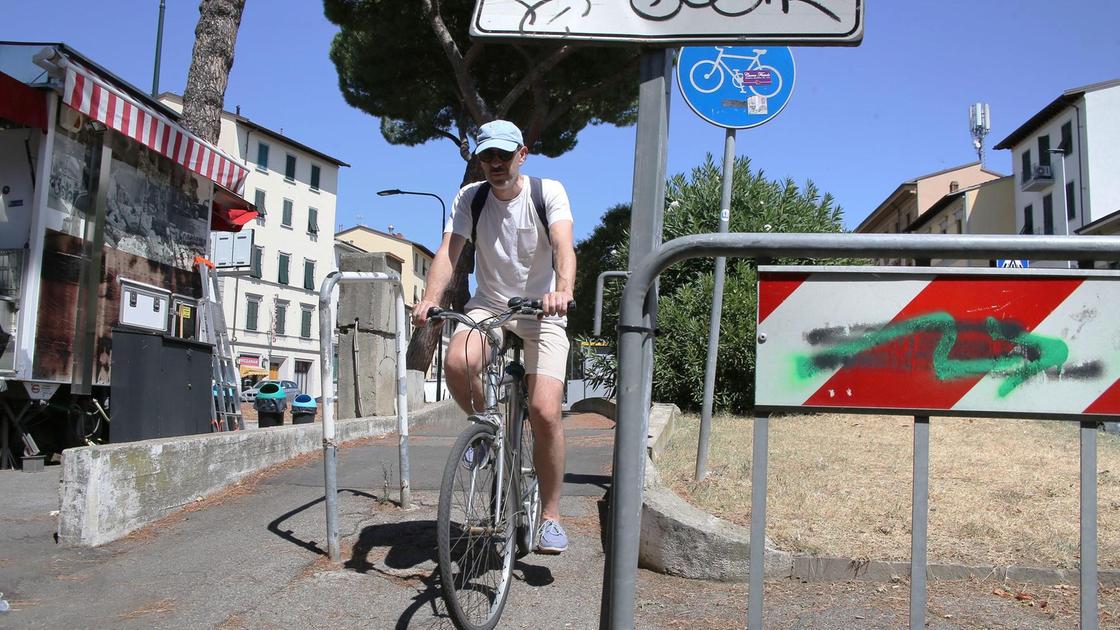 Bike paths, between lights and shadows, from Oltrarno to Campo dei Marte, here are the crucial problems to be solved
