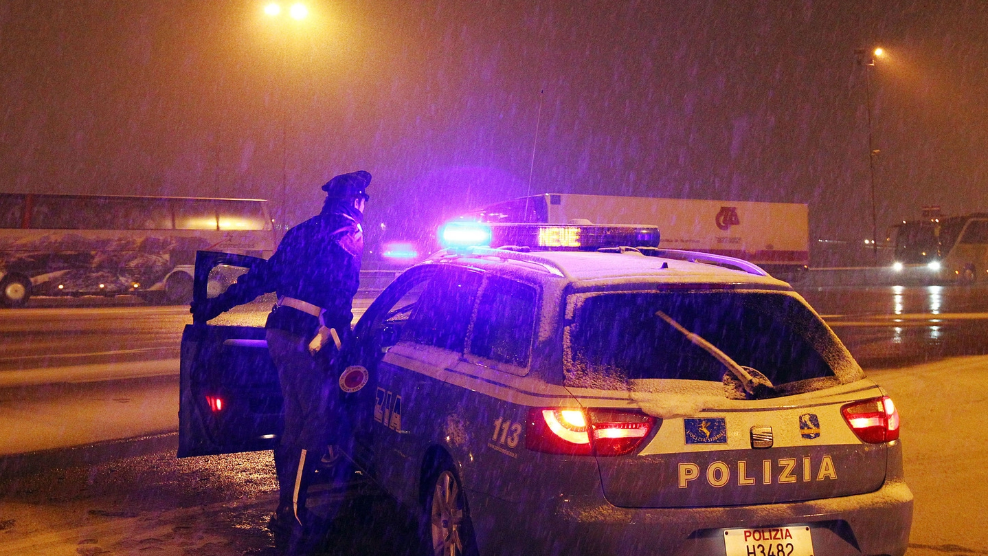 Polizia stradale in azione (foto repertorio) Polizia stradale in azione (foto repertorio)