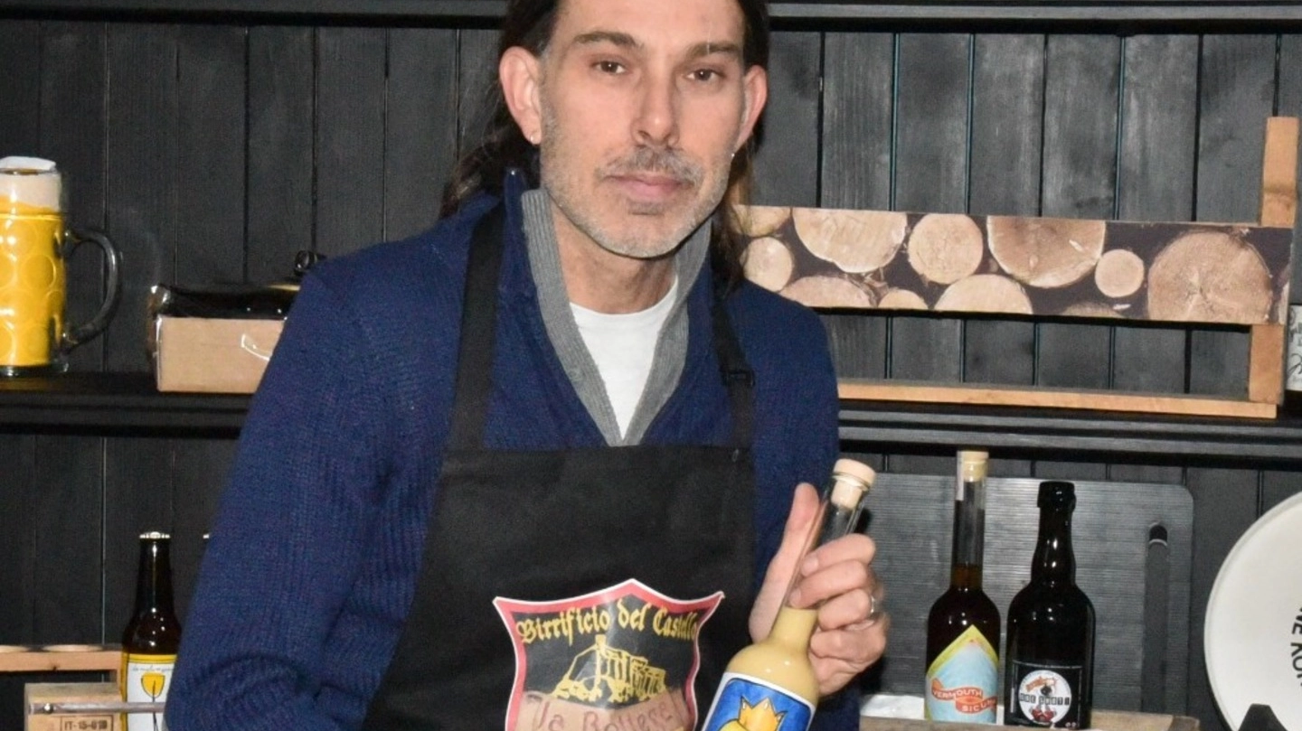 Lo ha creato e prodotto Alessandro Segnami del Birrificio del Castello. "Ha gli ingredienti del dolce tipico. Vogliamo valorizzare i prodotti del territorio"