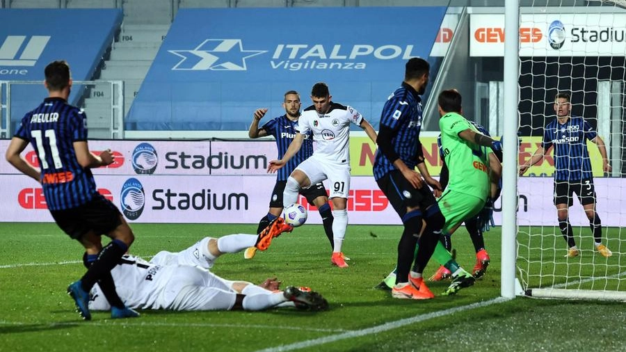Atalanta-Spezia, il gol del 3-1 segnato da Piccoli (Ansa)