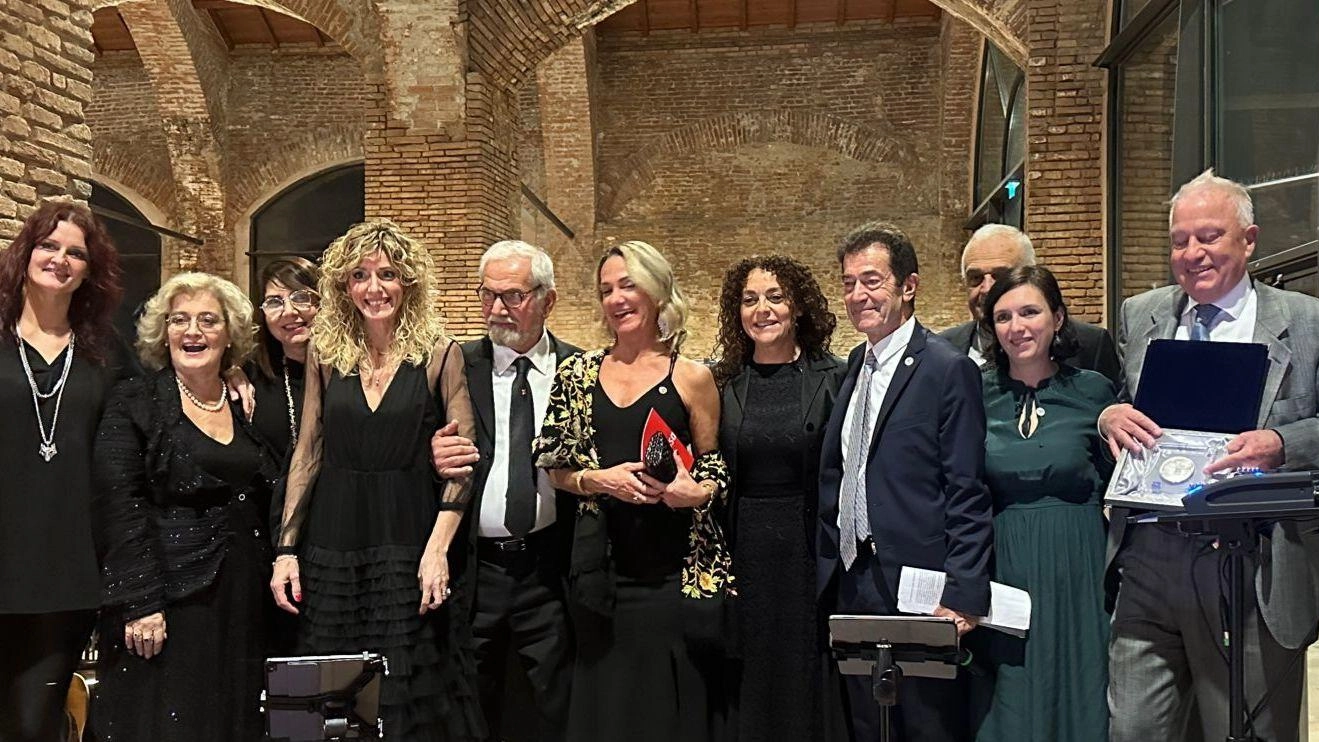 Serata di confronto e solidarietà agli Arsenali Serata di confronto e solidarietà agli Arsenali