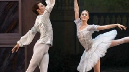 "La danza che muove". Cenerentola sulle punte "La danza che muove". Cenerentola sulle punte