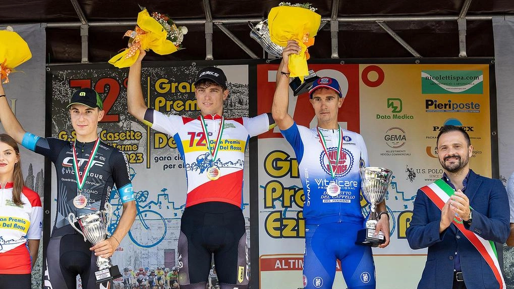 Gran premio Del Rosso, un successo. In città il meglio del ciclismo. L’edizione a Oioli della "Q36.5" Gran premio Del Rosso, un successo. In città il meglio del ciclismo. L’edizione a Oioli della "Q36.5"