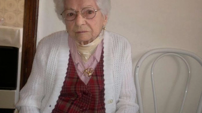 Derna Casarosa, la nonna che azzecca tutte le tabelline dimostrando che alla sua età ha ancora una memoria di ferro