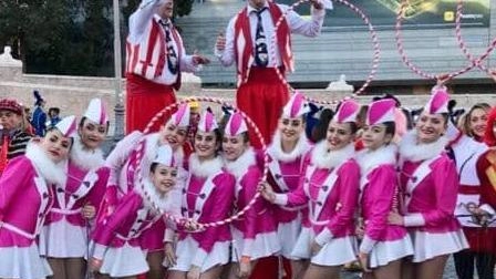 A Orbetello si tiene il terzo corso mascherato del "Carnevaletto da tre soldi", con sei carri allegorici e migliaia di maschere in sfilata. Evento organizzato dall'Associazione Carnevale di Orbetello con il patrocinio dell'Amministrazione Comunale. Mostra fotografica e evento sportivo in programma.