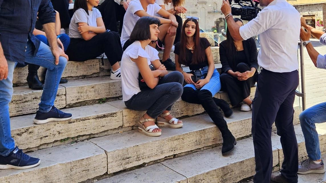 L’acropolidiventa il setdi ’Maturandi’ L’acropolidiventa il setdi ’Maturandi’