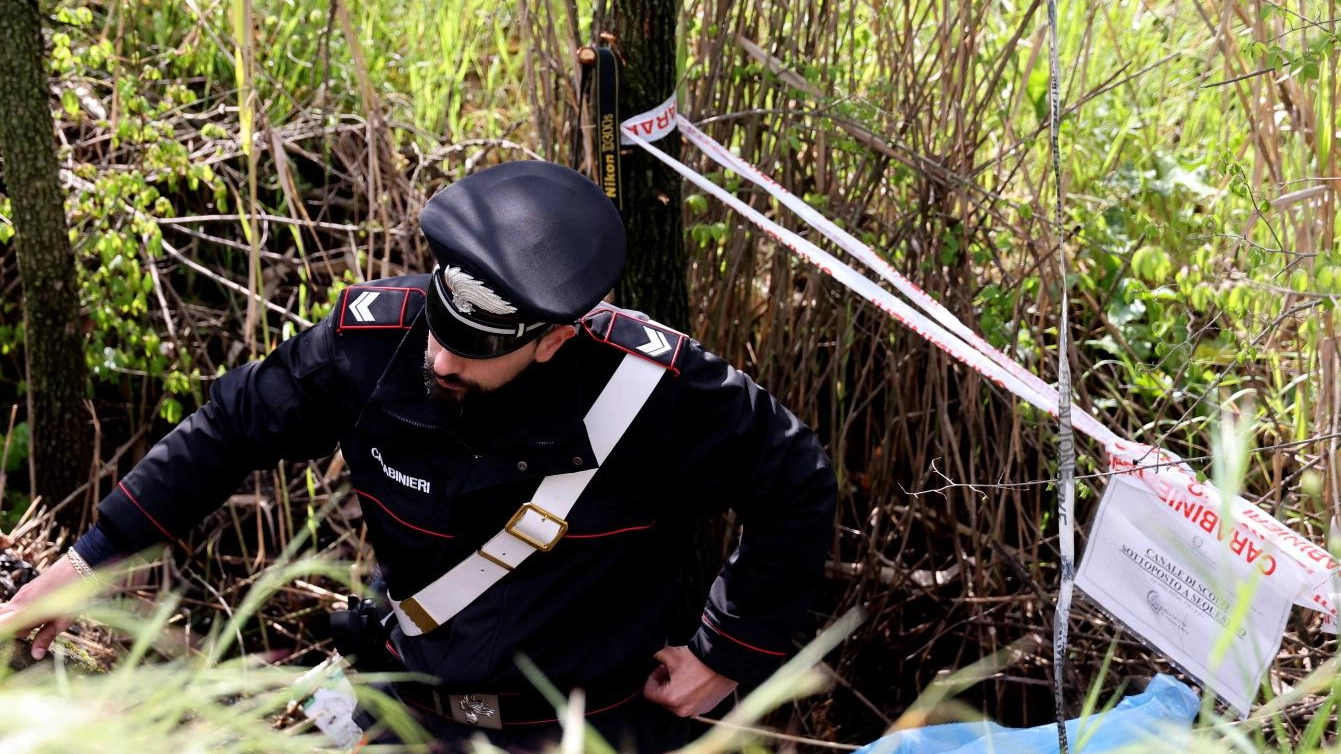 Cadavere senza nome Ipotesi omicidio: autopsia Cadavere senza nome Ipotesi omicidio: autopsia