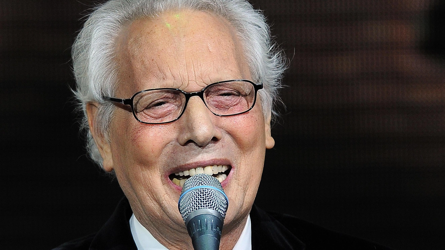 Elio canta Jannacci ”Un autore vero che racconta storie mai banali“ Elio canta Jannacci ”Un autore vero che racconta storie mai banali“