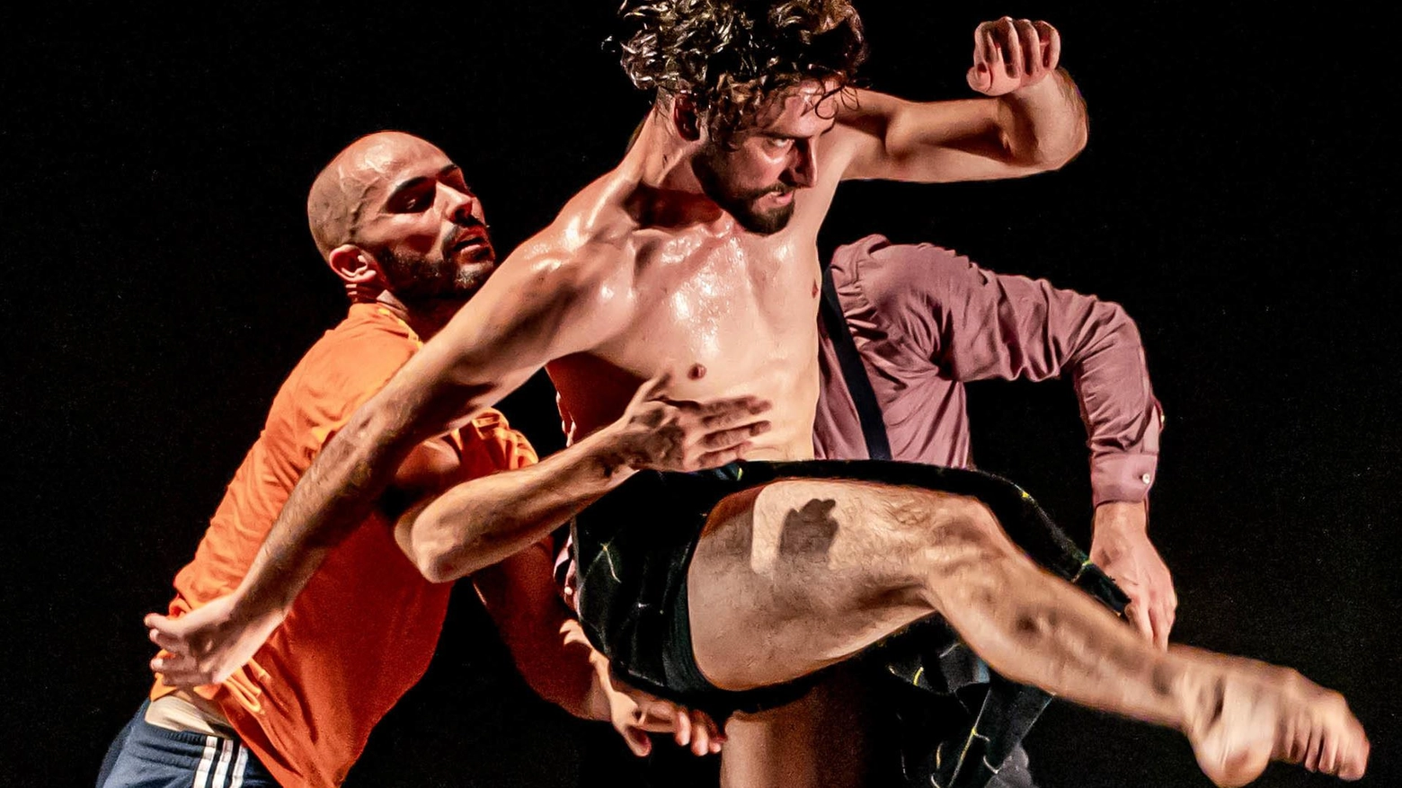Bullismo e omofobia Fabio Crestale racconta il suo ’De Homine’ "Io stesso fui vittima" Bullismo e omofobia Fabio Crestale racconta il suo ’De Homine’ "Io stesso fui vittima"