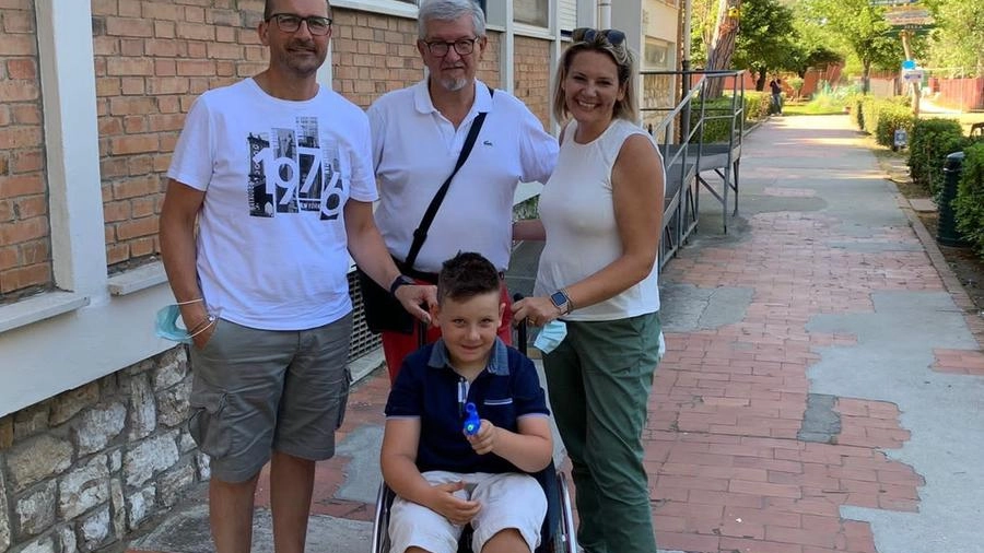 Nicolò Napolitano con mamma Silvana papà Luca e il Presidente FSM Maffei