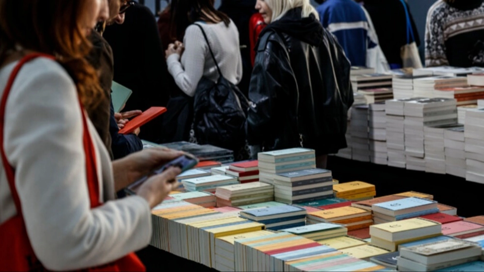 Grande attesa per l'appuntamento con Firenze Books (foto Ansa)
