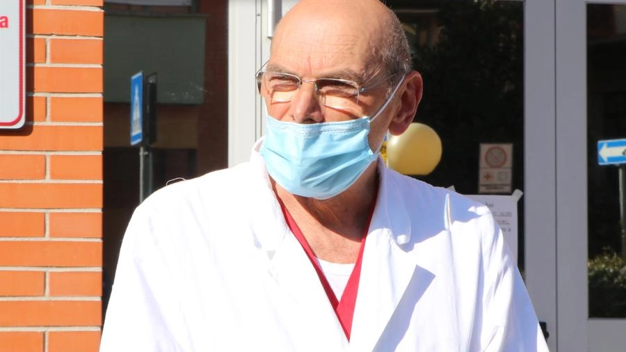 Il professor Francesco Menichetti, direttore di Malattie Infettive dell’Aoup