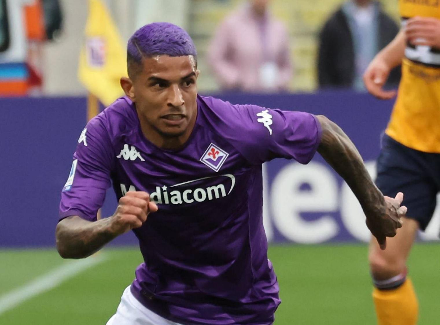 Dodo e i capelli viola: l’amore sbocciato con la Fiorentina e il primo gol 