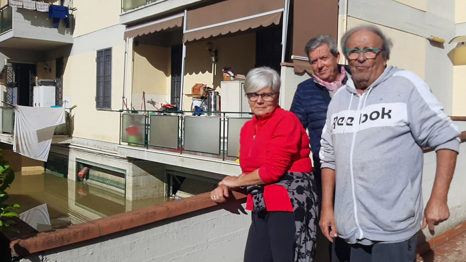 Gli abitanti del condominio di via Sanzio