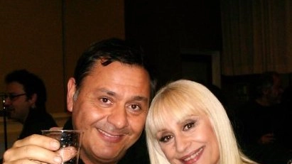 Walter Santillo con Raffaella Carrà, di cui è stato spalla in "Carramba che sorpresa"