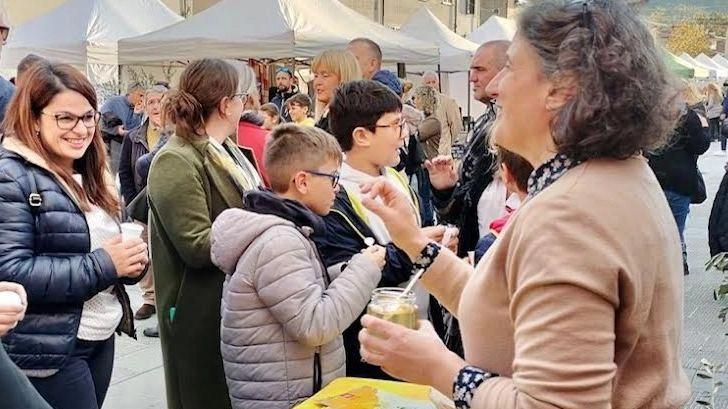 Prim’olio e primo vino. Ghiottonerie in piazza Prim’olio e primo vino. Ghiottonerie in piazza