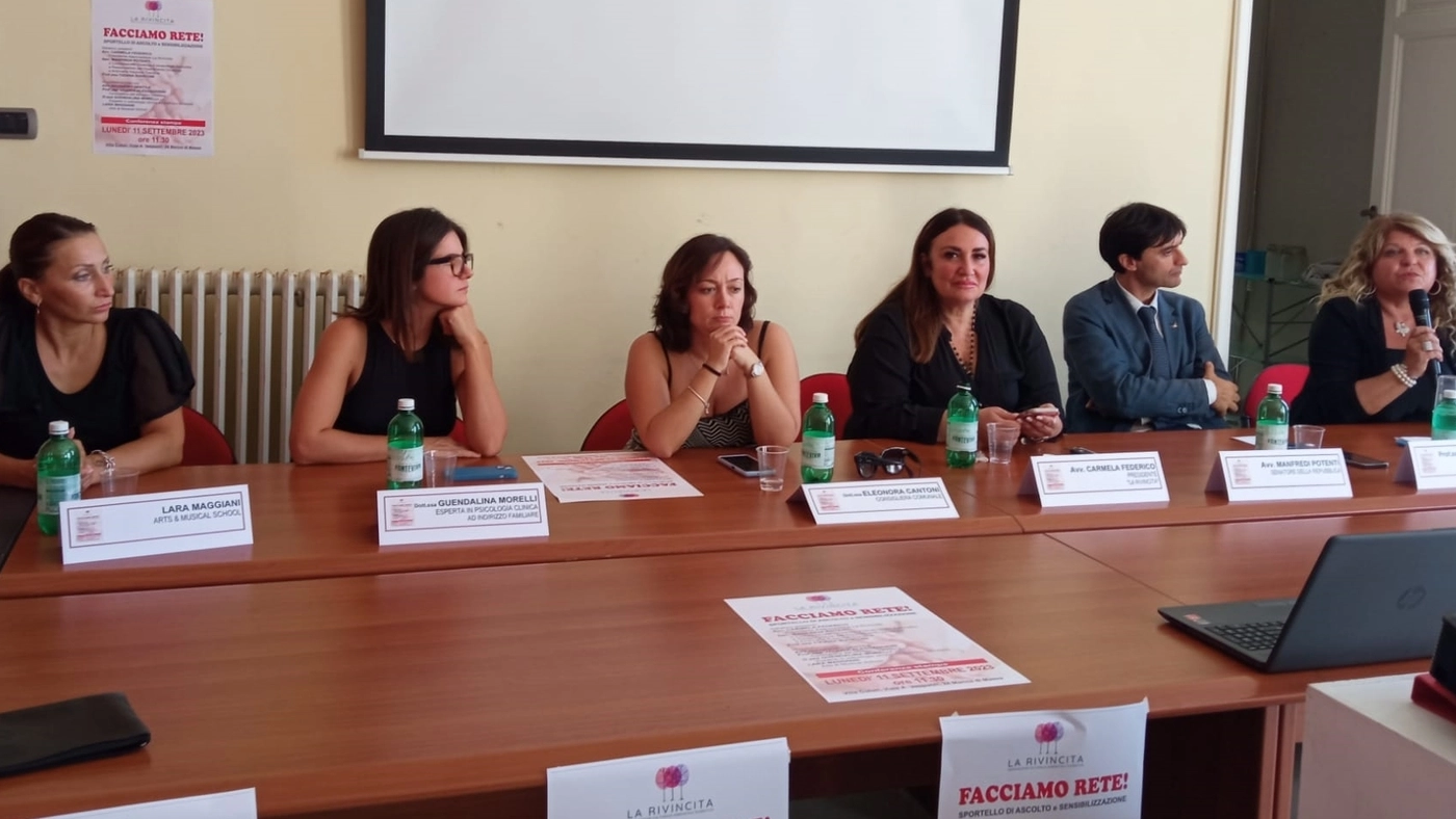 Un momento della presentazione Un momento della presentazione