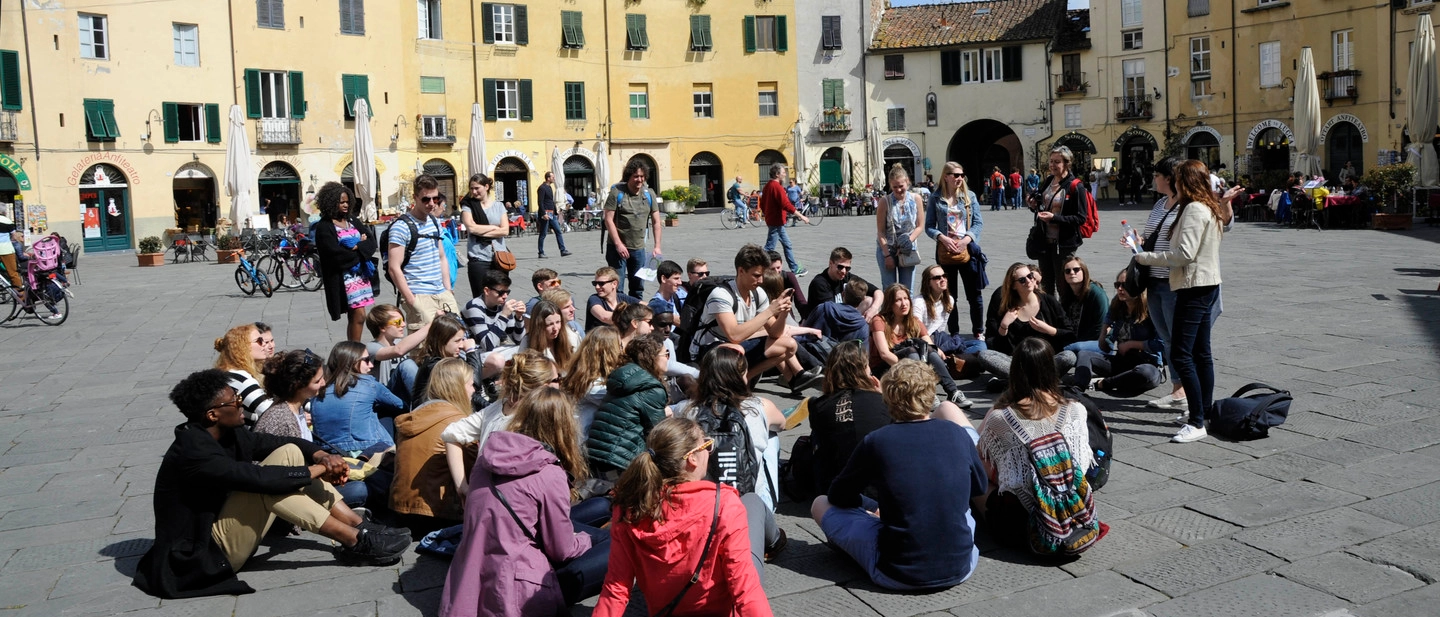 Toscana, il gran ritorno delle gite scolastiche. “E con la Spagna è quasi un gemellaggio”