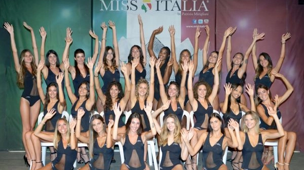 Le ventitre Miss che si contendono la fascia di Miss Toscana