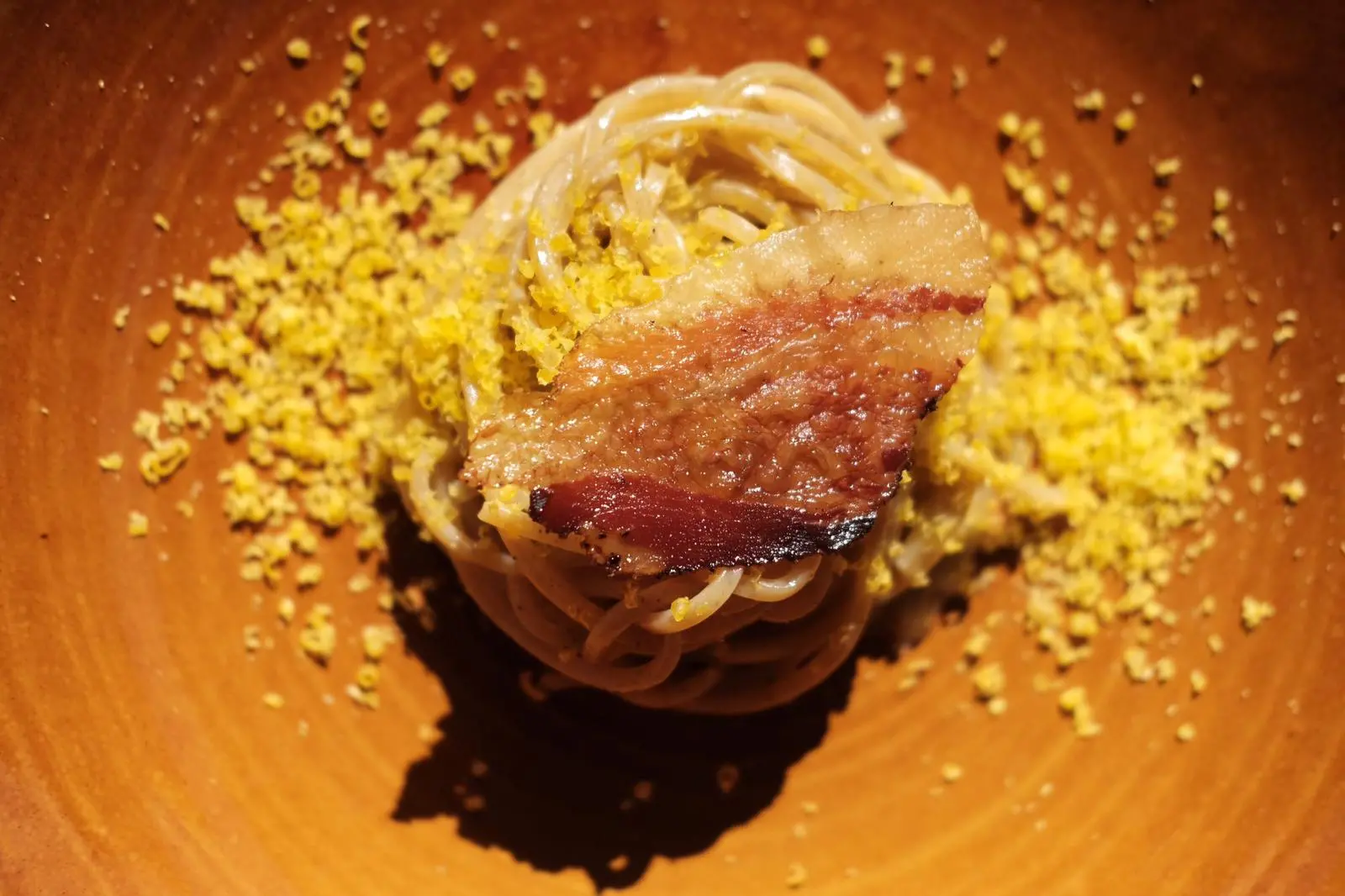La carbonara gourmet diventa solidale