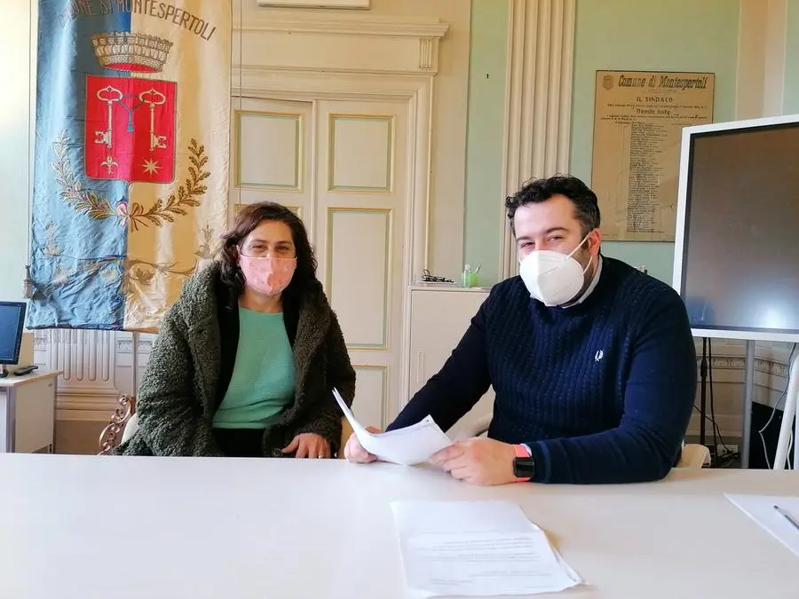 Raccolta firme per riaprire l'ufficio postale della frazione cinque giorni alla settimana