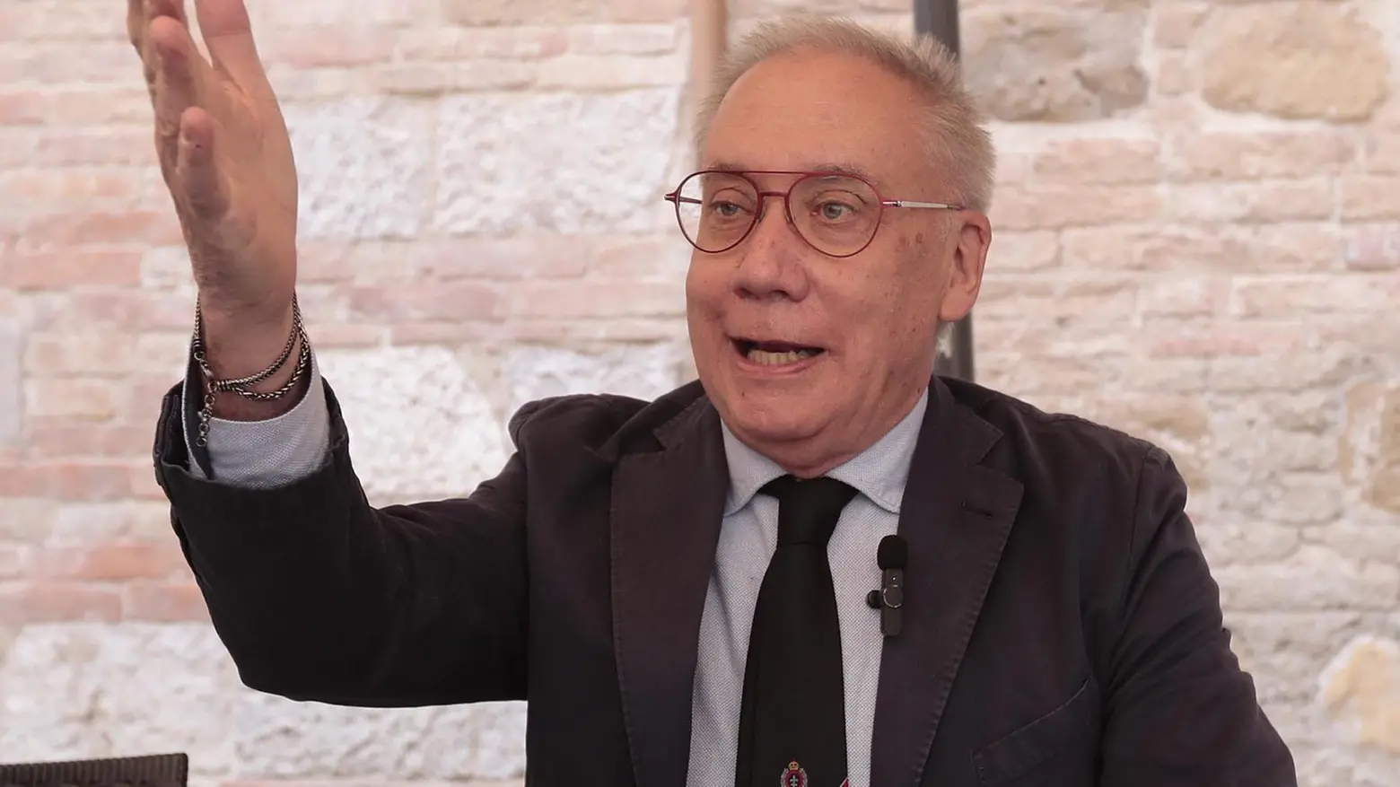 Il Polo Civico chiede risposte su nove punti Pacciani: "Non daremo indicazioni di voto" Il Polo Civico chiede risposte su nove punti Pacciani: "Non daremo indicazioni di voto"