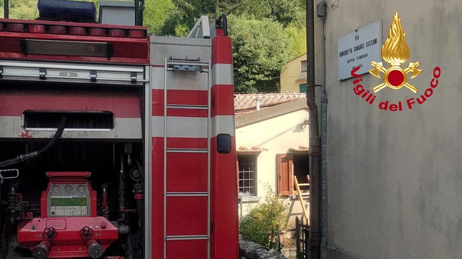 L'intervento dei vigili del fuoco a Vicchio L'intervento dei vigili del fuoco a Vicchio