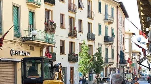Restyling in centro Chiude tratto del corso Restyling in centro Chiude tratto del corso