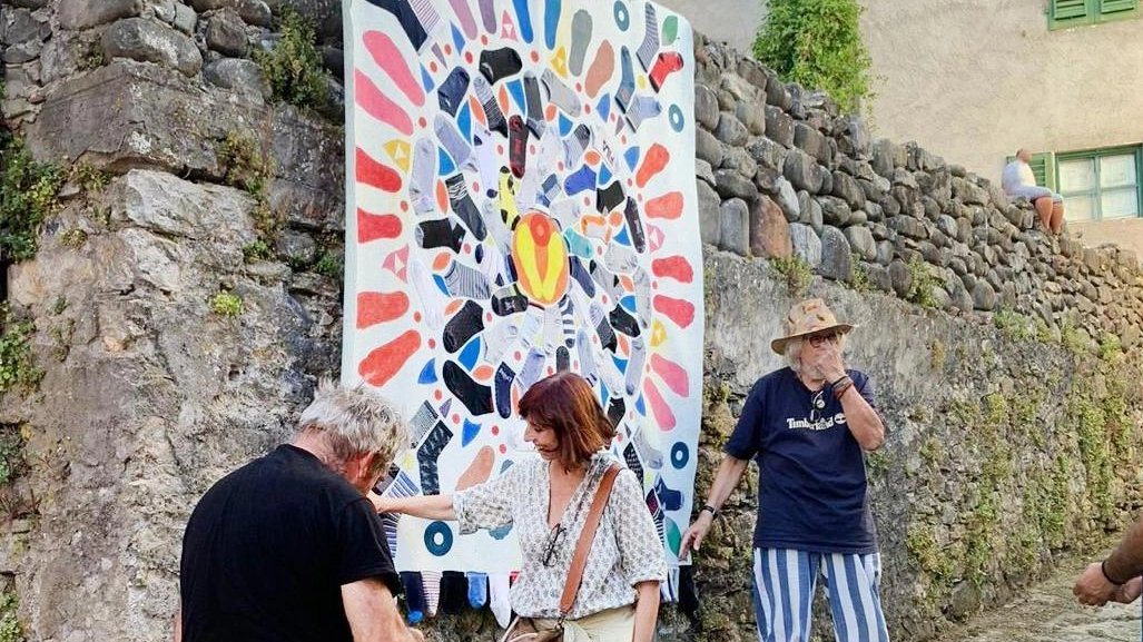 Una mostra di scultura a Vico Paese crocevia di artisti "Alla ricerca delle proprie radici" Una mostra di scultura a Vico Paese crocevia di artisti "Alla ricerca delle proprie radici"