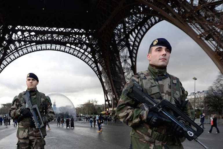 Forse di sicurezza a Parigi