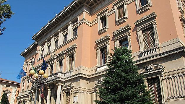 Si ferisce in piazza: risarcito con 3400 euro Si ferisce in piazza: risarcito con 3400 euro
