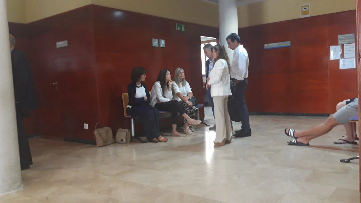 La famiglia Ciatti all'interno del tribunale