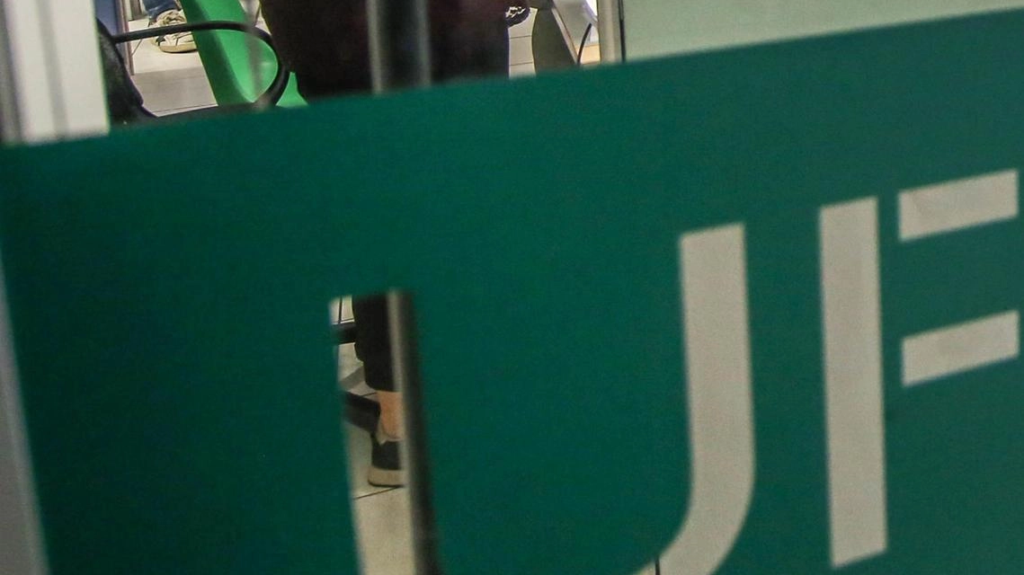 Rifiuti, è un vero salasso . Umbria tra le più care. E Perugia supera Terni Rifiuti, è un vero salasso . Umbria tra le più care. E Perugia supera Terni