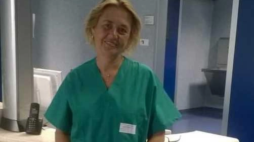Filo diretto con l’ostetrica L’operatrice sanitaria fa nascere bimba sul treno Filo diretto con l’ostetrica L’operatrice sanitaria fa nascere bimba sul treno