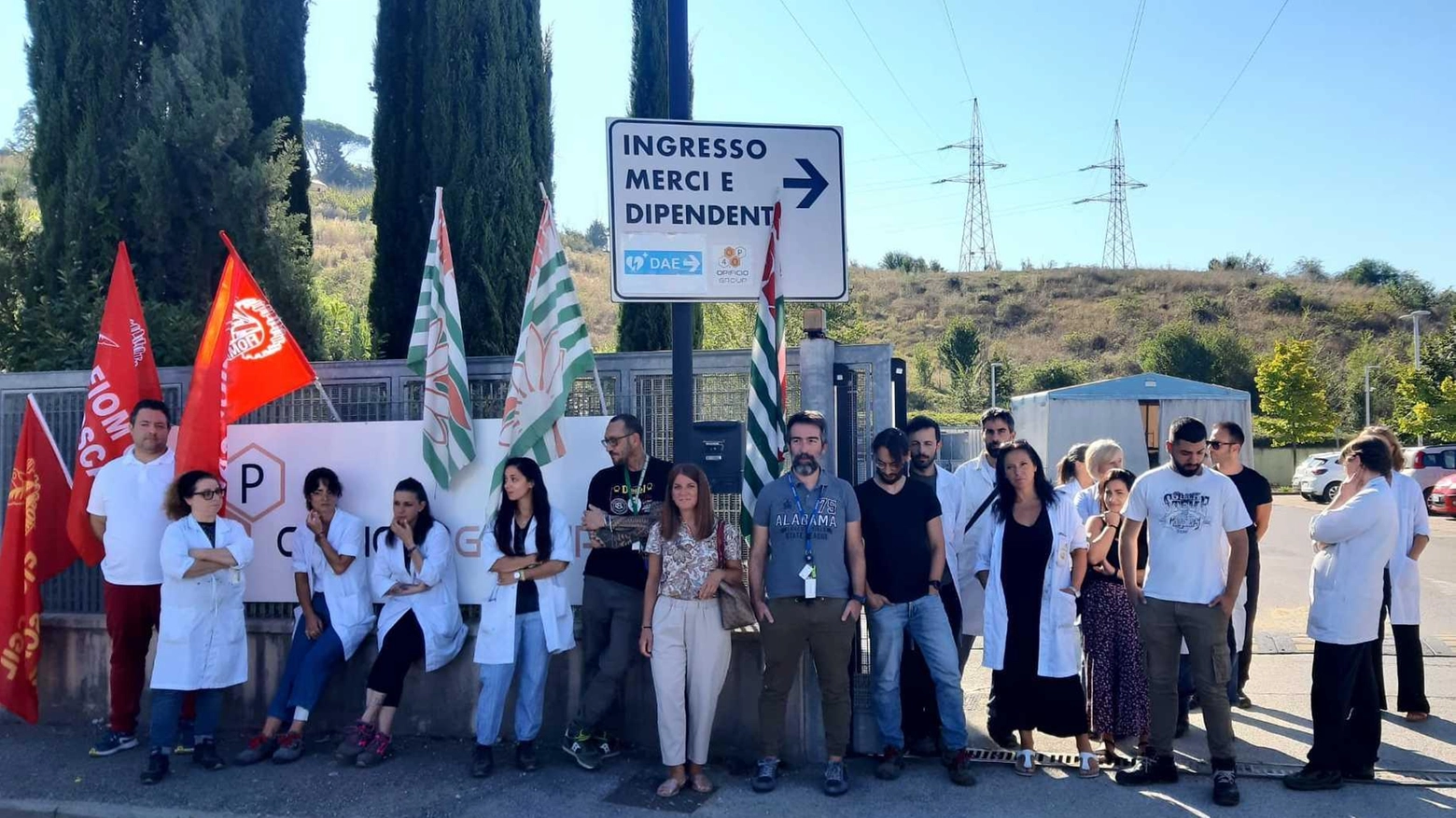 Opificio, in fabbrica dopo lo sciopero Operai senza stipendio: gli scenari Opificio, in fabbrica dopo lo sciopero Operai senza stipendio: gli scenari