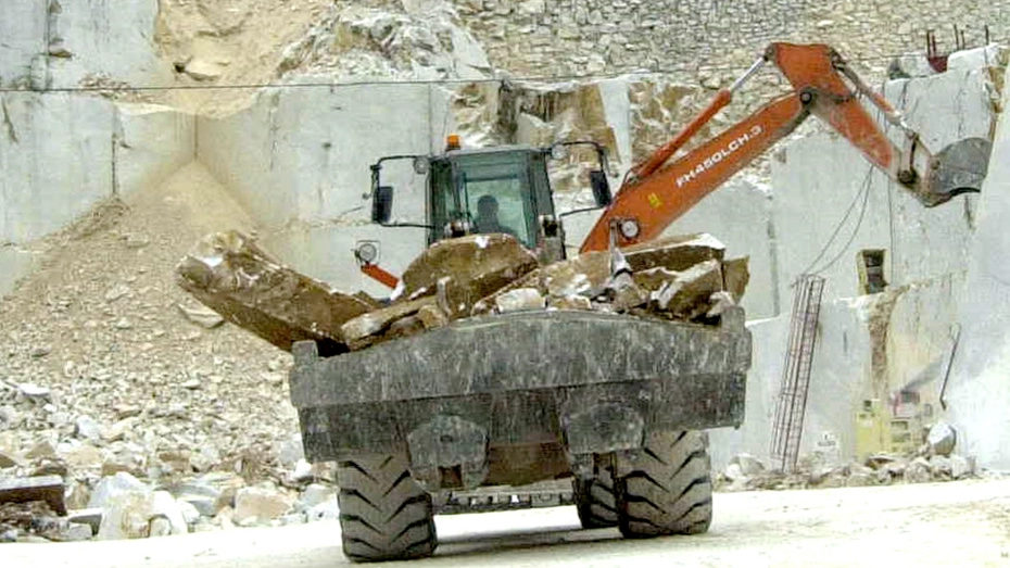 Il mondo del marmo sotto i riflettori di sindacati e operatori del settore Il mondo del marmo sotto i riflettori di sindacati e operatori del settore