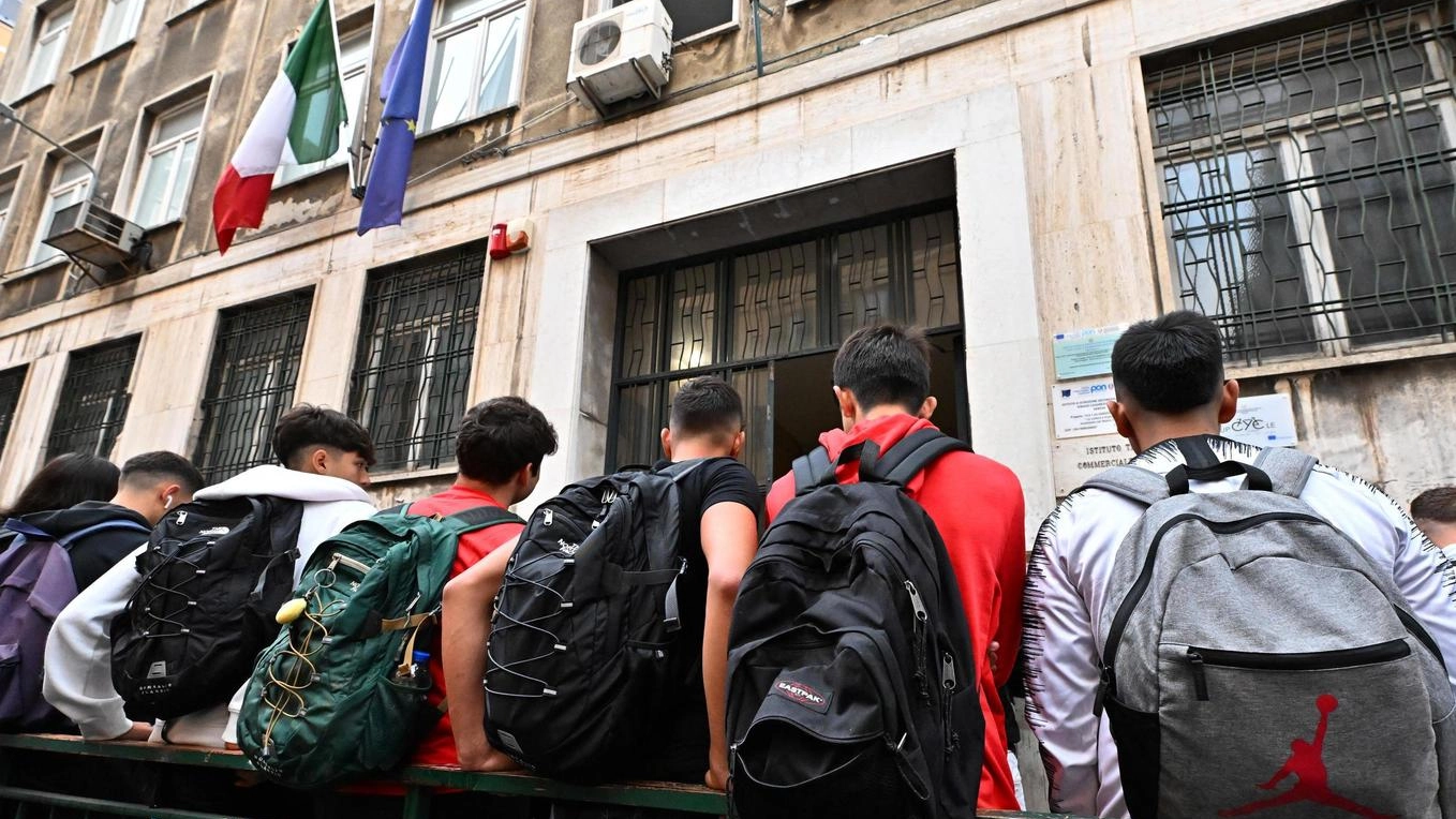 Tagli alle scuole, il ’niet’ della Cgil: "Scelta che impoverisce i territori"