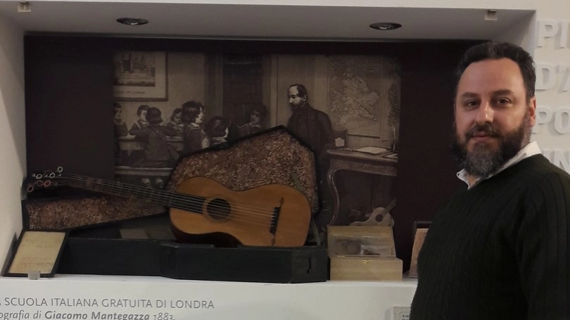 La chitarra del patriota con Simone Kovatz, dipendente universitario