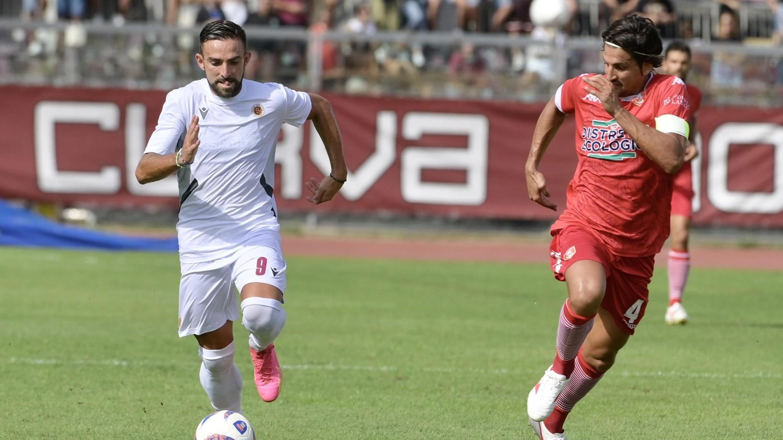 Gara combattuta all’Ardenza, ospiti vivaci e pericolosi nel primo tempo, poi l’espulsione di Morelli e il gol al 96’ dei padroni di casa