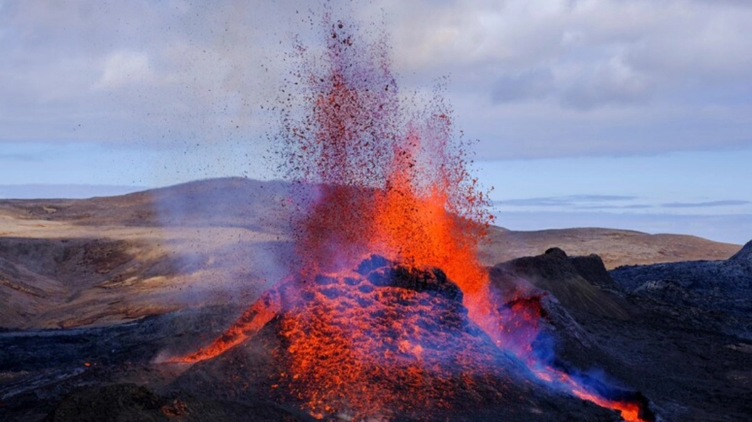 Eruzione vulcanica (foto Ansa) 