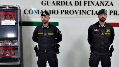 Scommesse clandestine nel negozio  Multa da 130.000 euro e sequestri