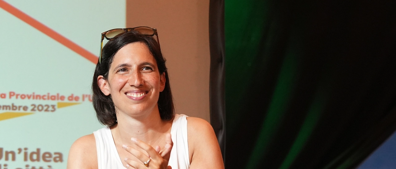 Elly Schlein al Caffè della Versiliana