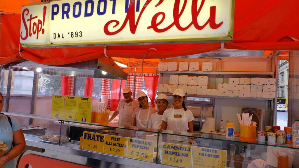 Frati gratuiti per un’ora al Chiosco Nelli E’ il regalo alla città per i primi 130 anni Frati gratuiti per un’ora al Chiosco Nelli E’ il regalo alla città per i primi 130 anni