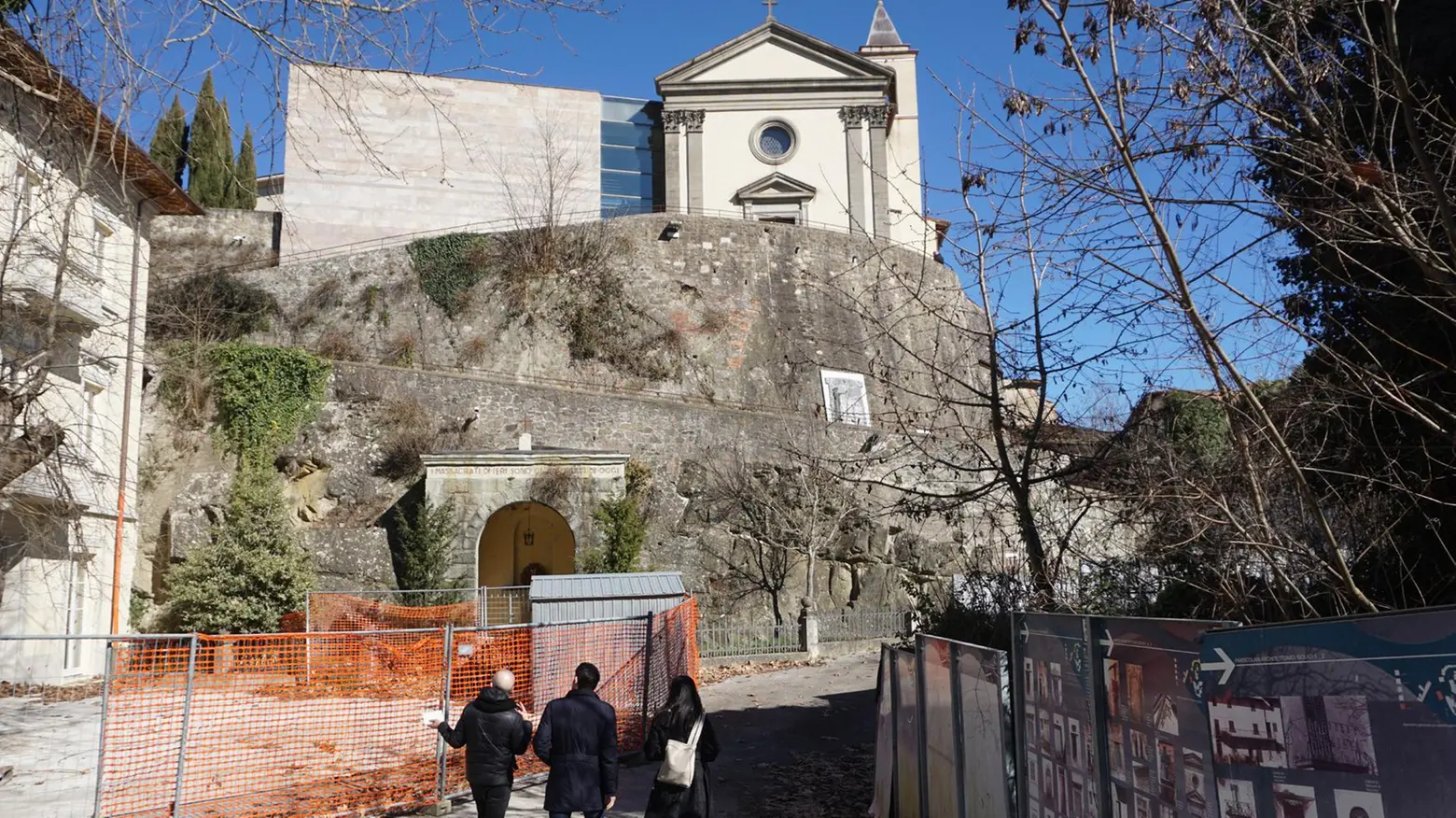 Il paese fantasma cerca i suoi abitanti Foto e volti per il percorso artistico Il paese fantasma cerca i suoi abitanti Foto e volti per il percorso artistico