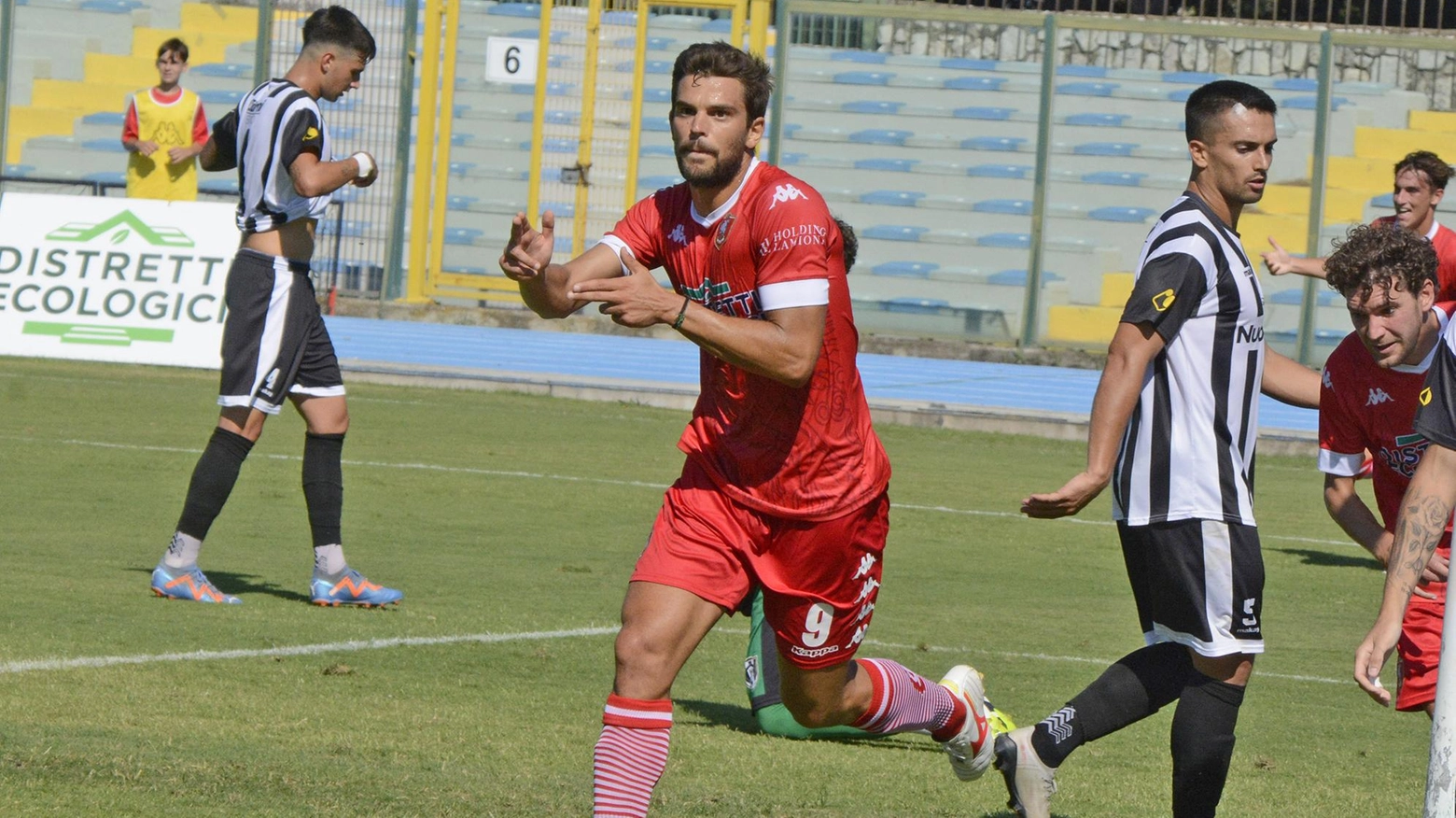 La squadra del patron Giovanni Lamioni si è imposta per quattro reti a zero sul Sansepolcro. In gol Marzierli (autore di una doppietta), Saio e Riccobono.