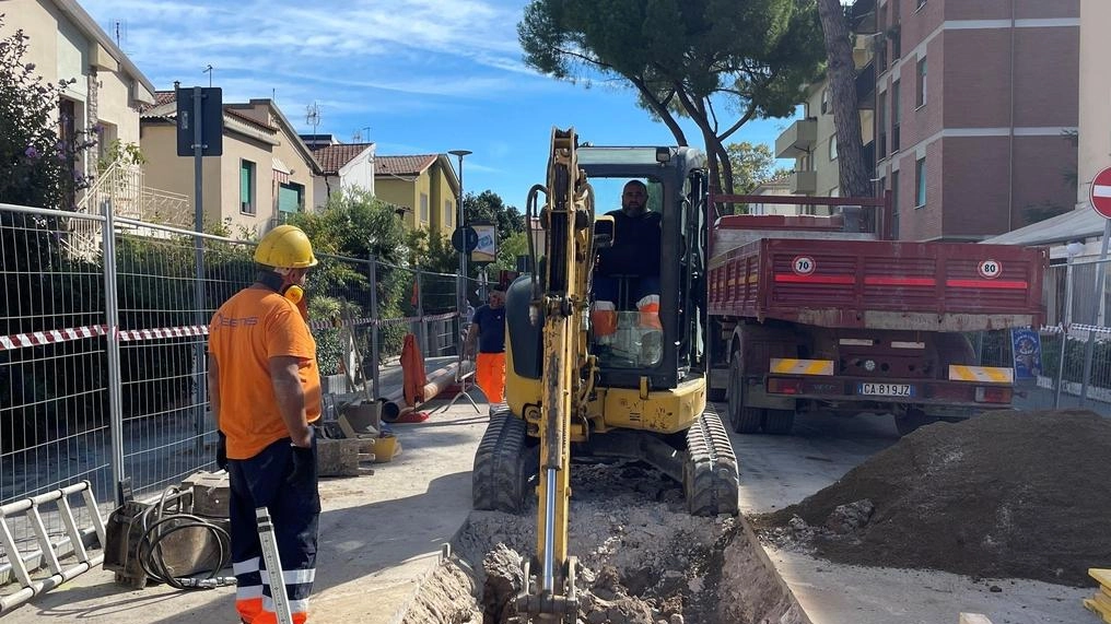 Manca l’acqua, tornano le proteste. Ancora disagi per le tubature rotte Manca l’acqua, tornano le proteste. Ancora disagi per le tubature rotte